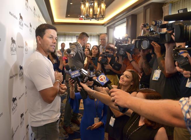 Mark Wahlberg's Bizarre Daily Schedule Raises Many, Many Questions
