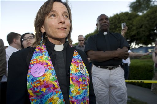 Methodist Ministers Defy Ban on Marrying Gays