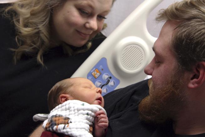 Woman Saves Husband's Life, Gives Birth Hours Later