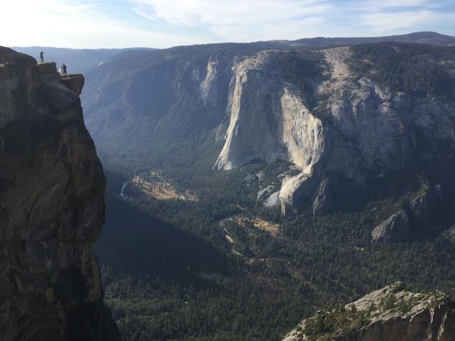 Man, Woman Plunge to Death From Iconic Yosemite Cliff