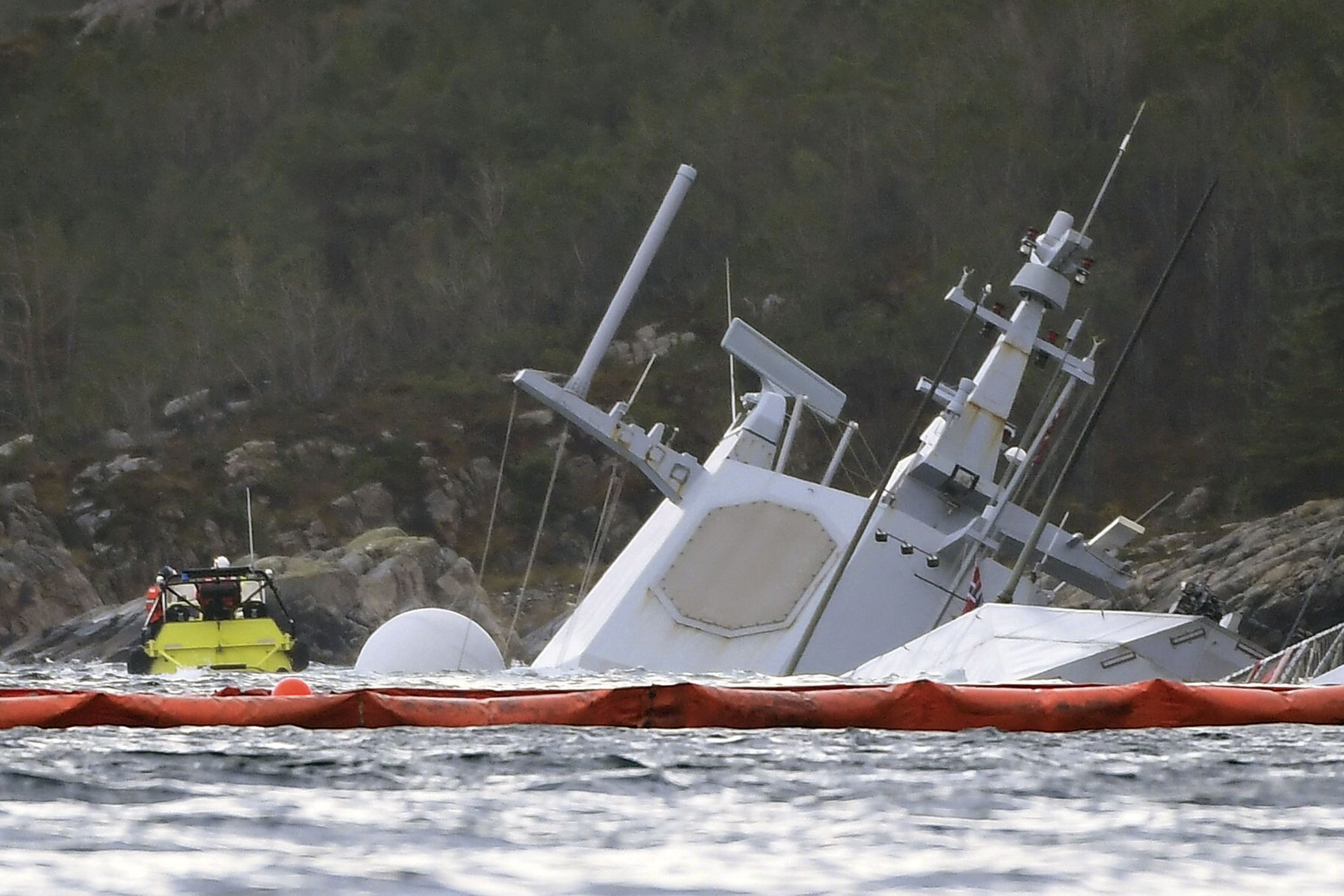 Norwegian Navy Frigate The Knm Helge Ingstad Sinks After