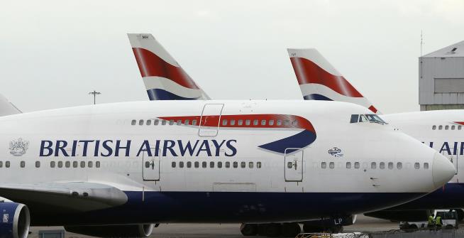 Passenger Injured by Obese Fellow Flyer, Suit Claims