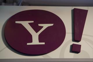 Yahoo Takes Icahn Fight to Homepage