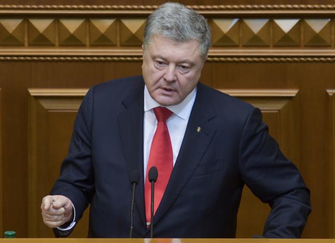 Kremlin Warns Ukraine After Martial Law Declared