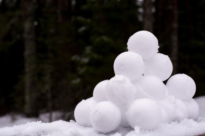 Town Lifts Ban on Snowball Fights Thanks to Boy, 9