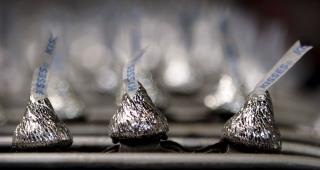 Holiday Baking Disaster: Hershey's Kisses Missing Tips