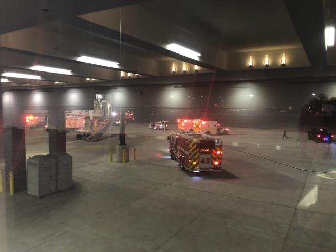 6 Injured in Airport Jet Bridge Collapse