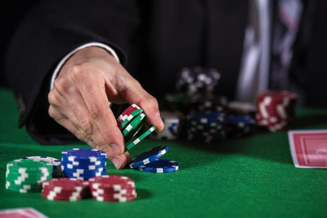 Buddhist Poker Player Wins $671K, Gives It Away