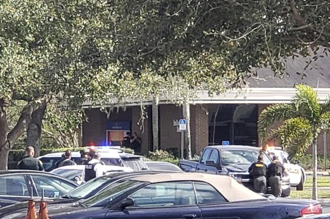 5 Killed in Florida Bank Shooting