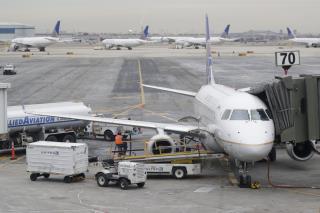 FAA Has to Halt Flights Into LaGuardia Over Shutdown