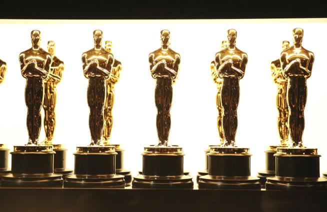 Oscars Will Be Host-Less for First Time in 30 Years