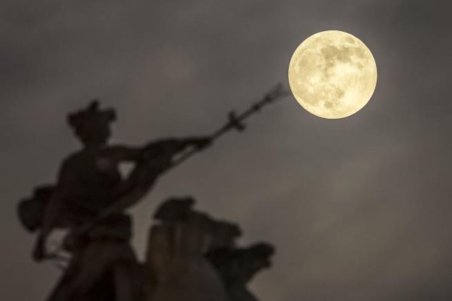 Tuesday Brings Biggest, Brightest Moon of 2019