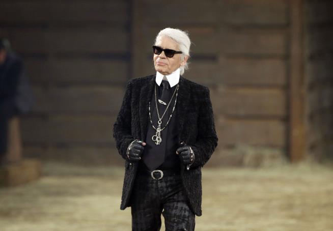 PETA Gets an Earful After Its Response to Karl Lagerfeld's Death