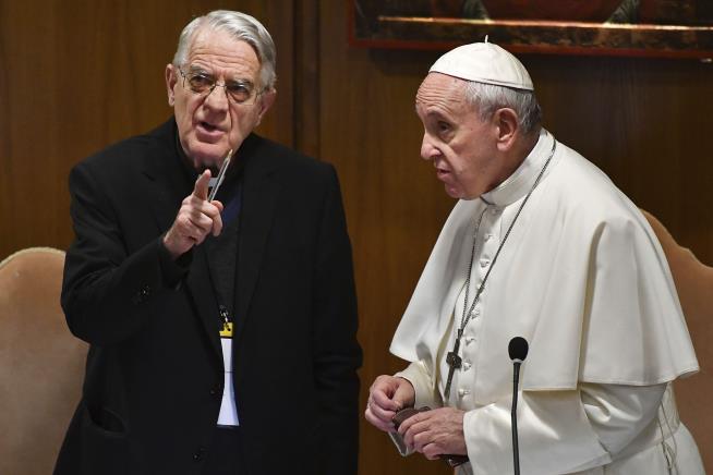 Pope at Sex Abuse Summit: 'Listen to Cry of Little Ones'
