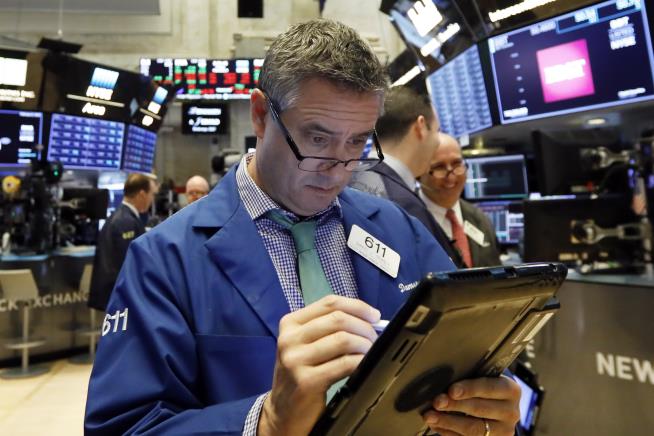 Stocks Rise After Tariff Hike Postponed
