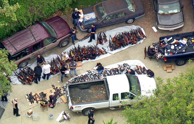 Rights violation: Huge Cache of Guns Seized in One of LA's Ritziest Areas  1236838-11-20190509064124