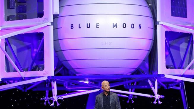Jeff Bezos Unveils New Lunar Lander