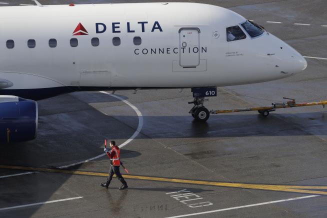Delta to Workers: Spend Money on Video Games, Not Union Dues