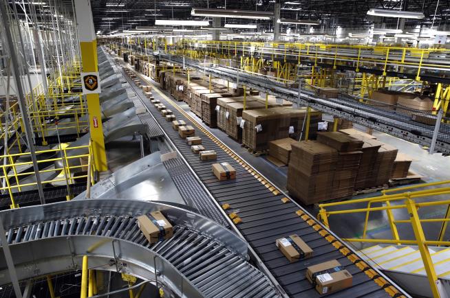 Amazon's Plan for Speedier Delivery: Get Workers to Quit