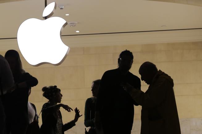 Supreme Court OKs Apple Antitrust Lawsuit