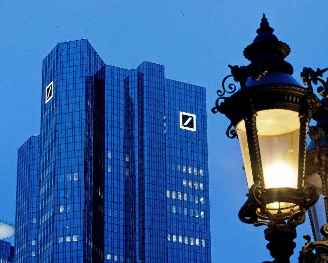 Report: Deutsche Bank Flagged Trump, Kushner Transactions