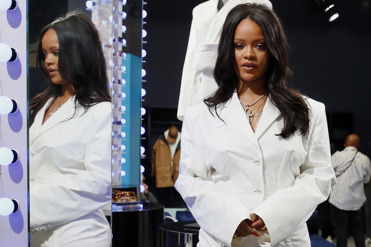 Rihanna declared world's richest female musician