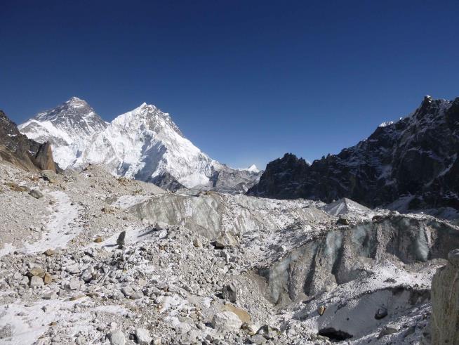 Old Spy Images Reveal Bad News for Himalayas