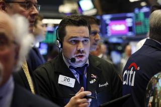Dow, S&P 500 Close With Small Losses