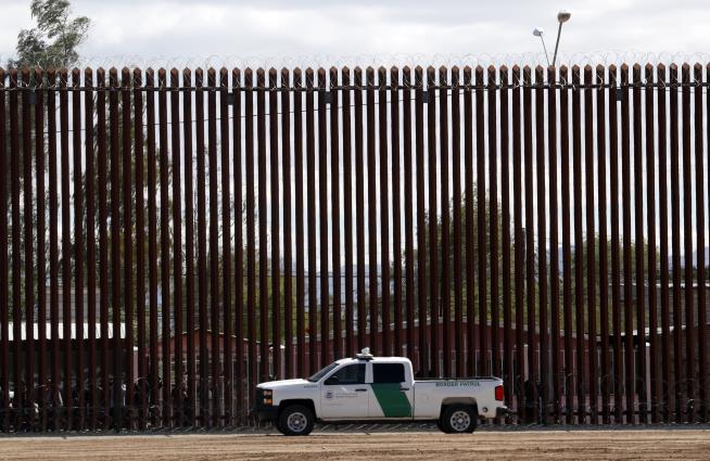 Supreme Court: Border Wall Can Be Built With DOD Funds