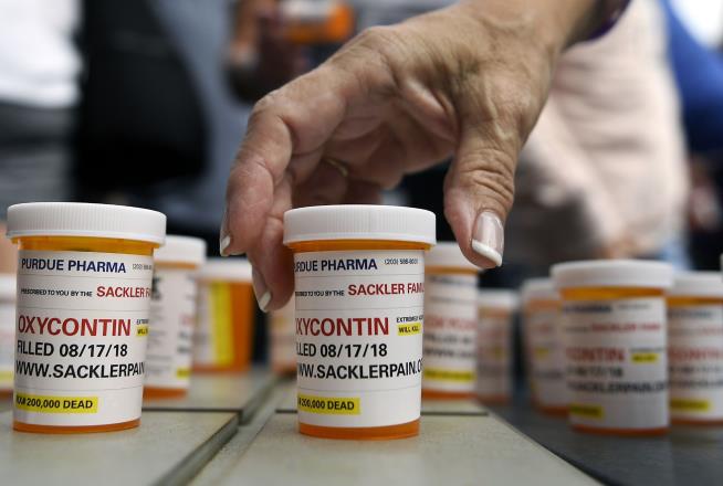 Arizona Has Interesting Idea in Fight Against Opioids
