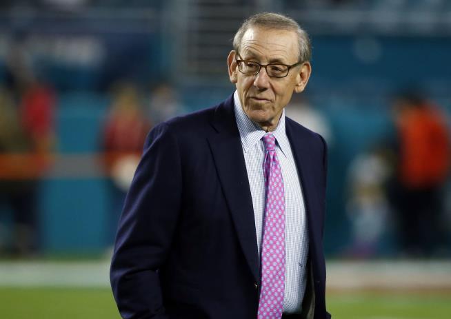Dolphins Owner Faces Backlash Over Trump Fundraiser