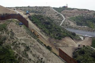 Pentagon OKs Use of Military Construction Funds for Border Wall