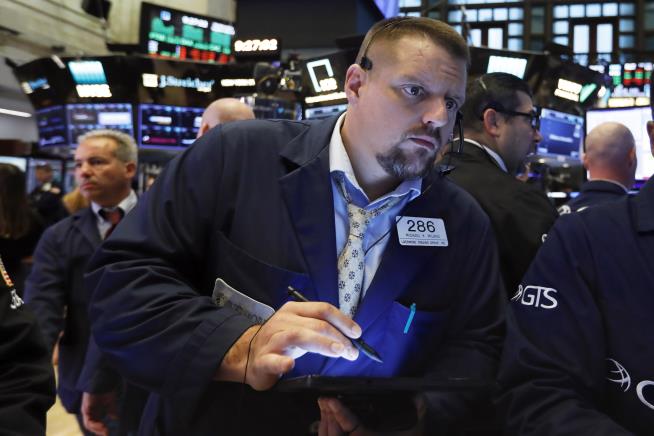 Tech Leads Broad Rally on Wall Street