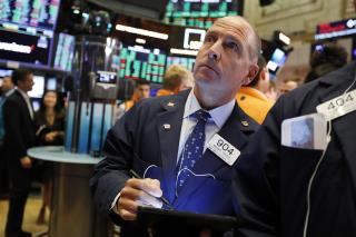 Markets Mixed, but Dow Keeps Streak Alive