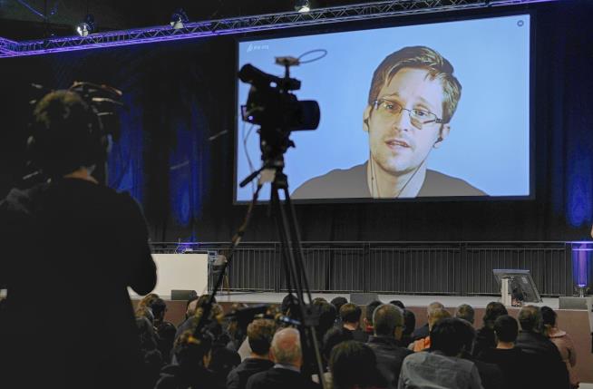 Snowden Would 'Love' to Be Granted Asylum in France