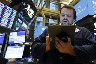 Stocks Rise on Wall Street