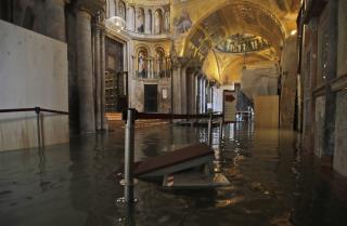 Venice Swamped by Highest Tide Since 1966