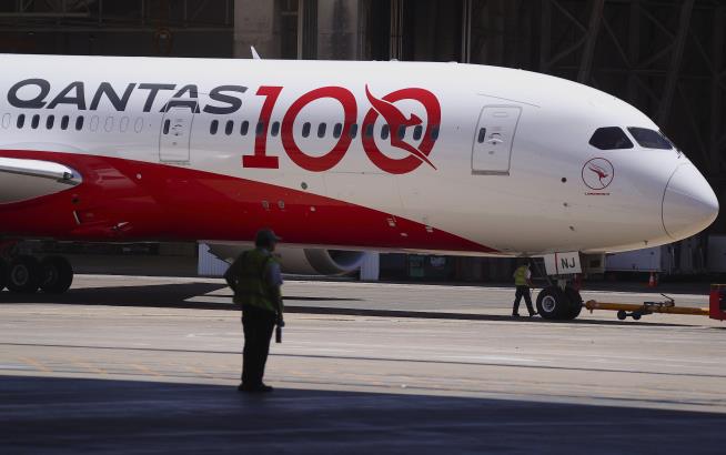 Qantas Tests 19.5-Hour Flight
