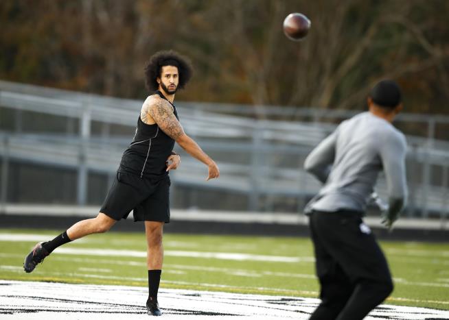 Report: No NFL Offers for Kaepernick After Workout