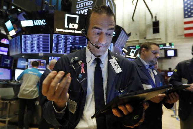 Slight Gains Leave Stocks at Record Highs