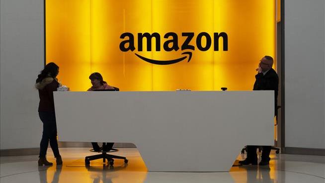 Amazon Blames Trump for Losing $10B Contract
