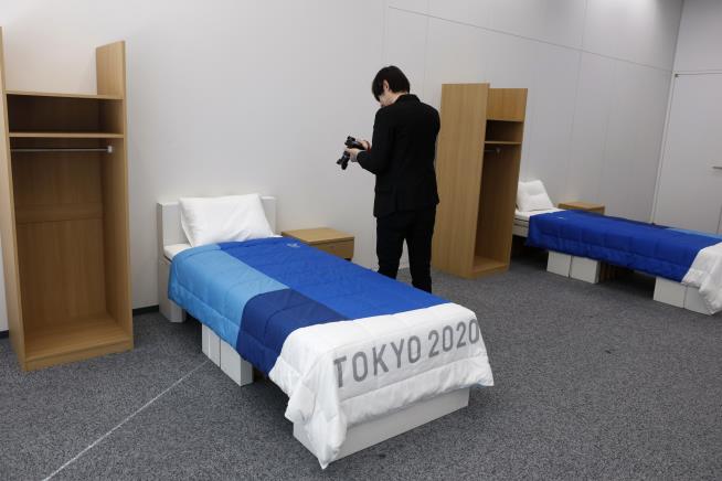 For First Time, Olympians Will Snooze on Cardboard Beds