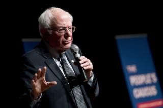 Warren Accuses Sanders of Having Volunteers 'Trash' Her