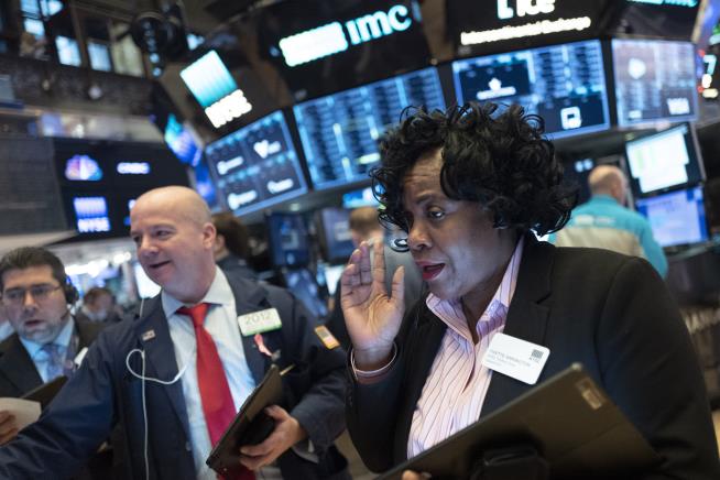 At Midday, Dow Up Nearly 500 Points