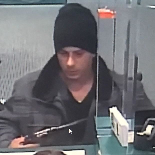 First Date Included Day Drinking, Bank Robbery—All in 30 Mins