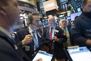 US Stocks Extend Their Losses