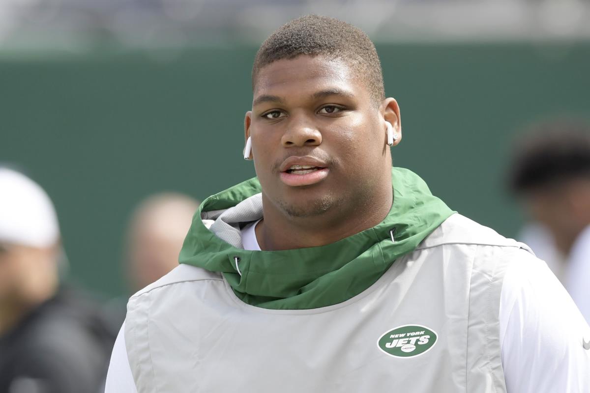 New York Jets player reaches deal on airport gun charge