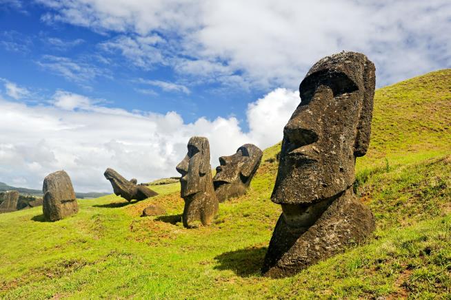 'Incalculable' Damage After Truck Hits Easter Island Statue