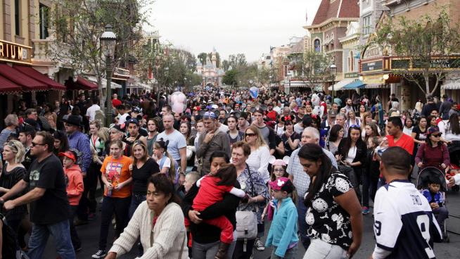 Disneyland Plans Rare Closure