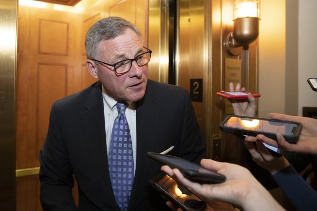 Feds Investigate Senator's Coronavirus Stock Trades